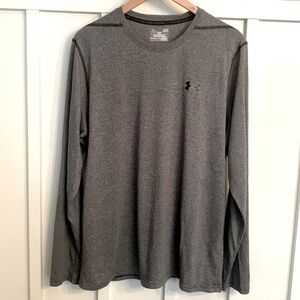 Men’s Under Armour long sleeve “Heat Gear” loose fit training/ workout  shirt